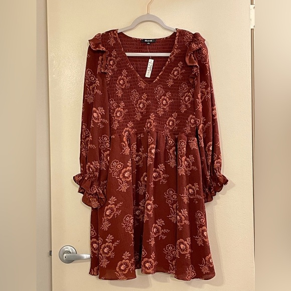 MADEWELL Lucie V-Neck Smocked Mini Dress in Letterpress Floral - Picture 6 of 10